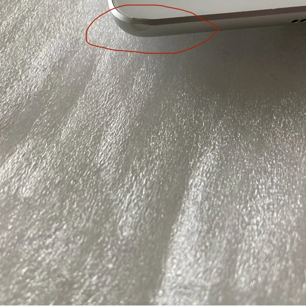 Apple iPad 9.7 6th Gen Tablet (A1893) - Picture 4 of 4